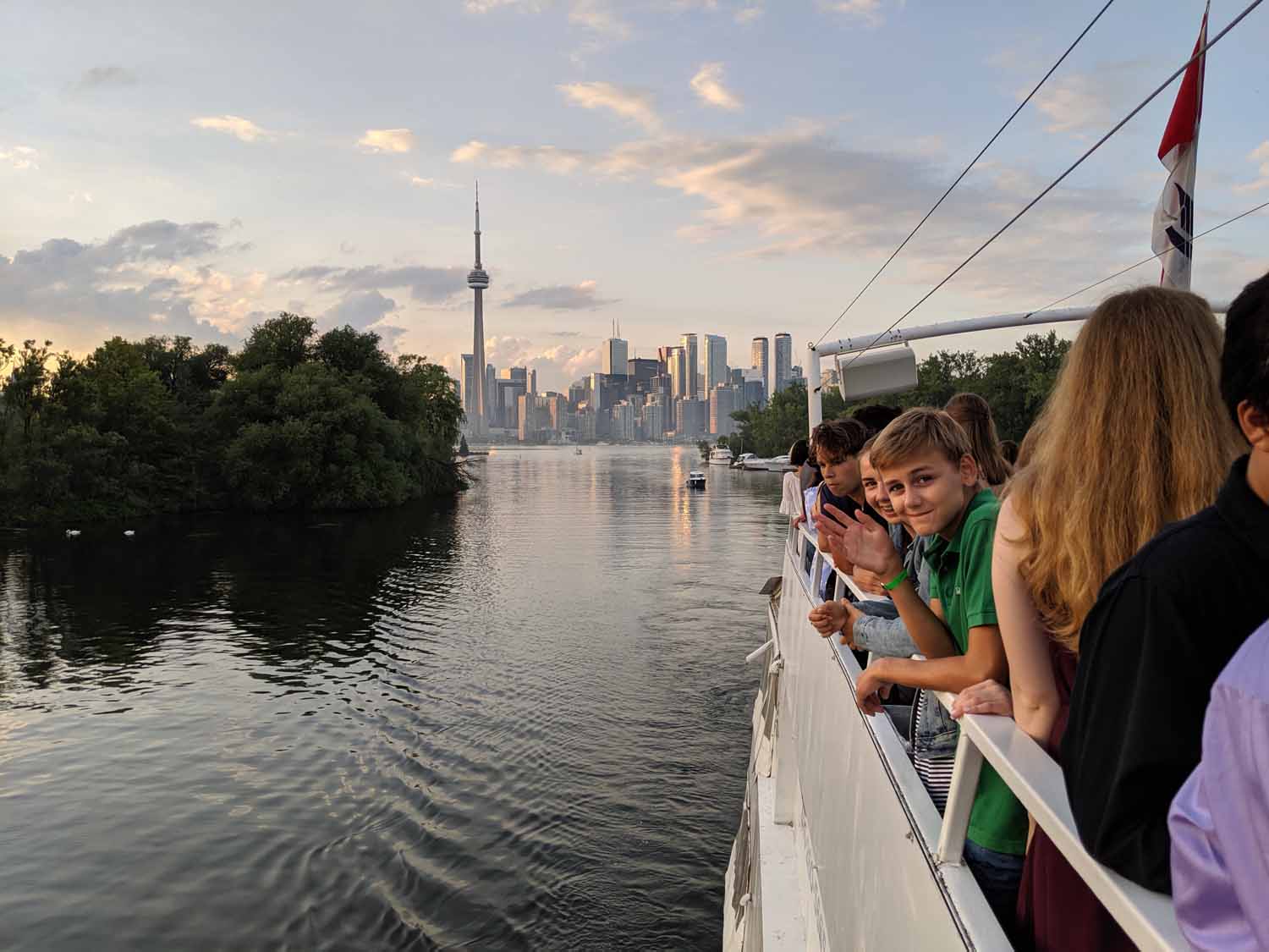 Toronto — experiencia urbana con skyline y CN Tower
