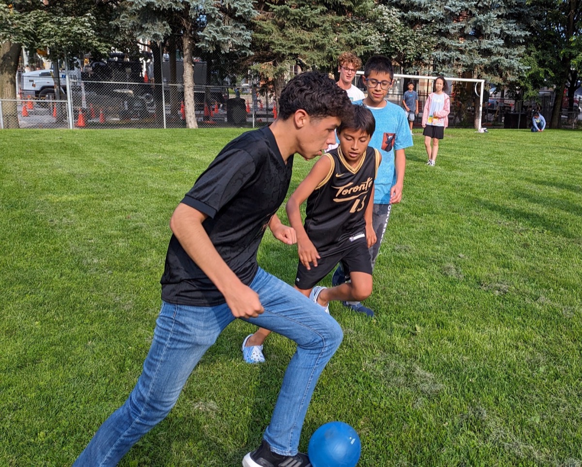 Deportes al aire libre en el campus