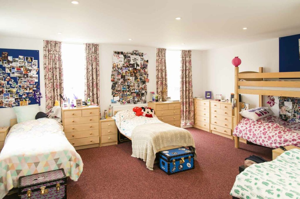 Dormitorio compartido en la residencia