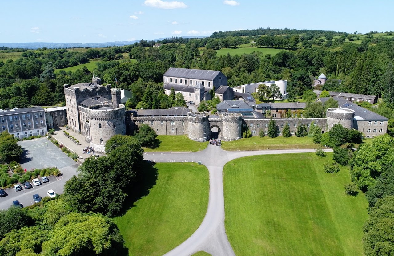 Vista aérea del castillo de Glenstal Abbey