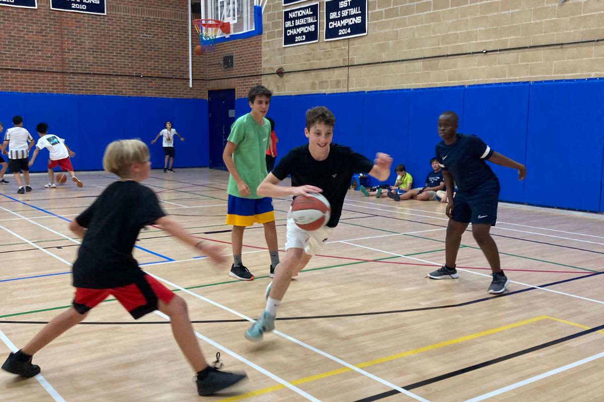 Baloncesto en el pabellón