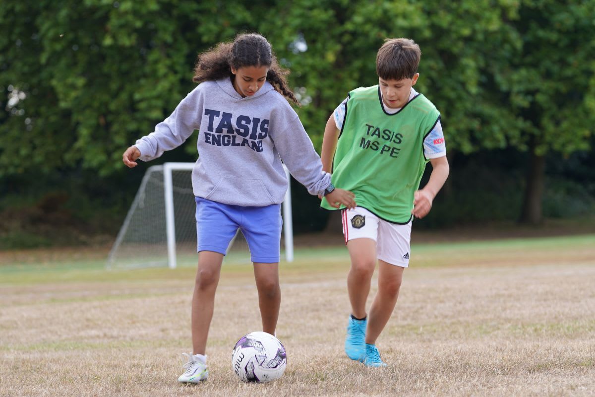 Fútbol en el campus