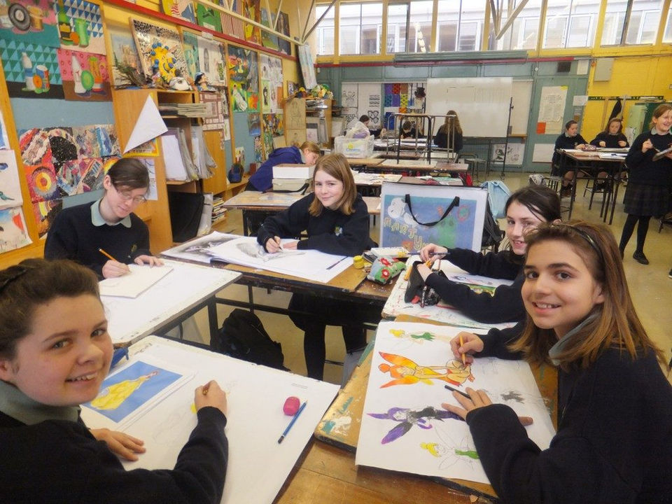 Clase de arte en colegio irlandés